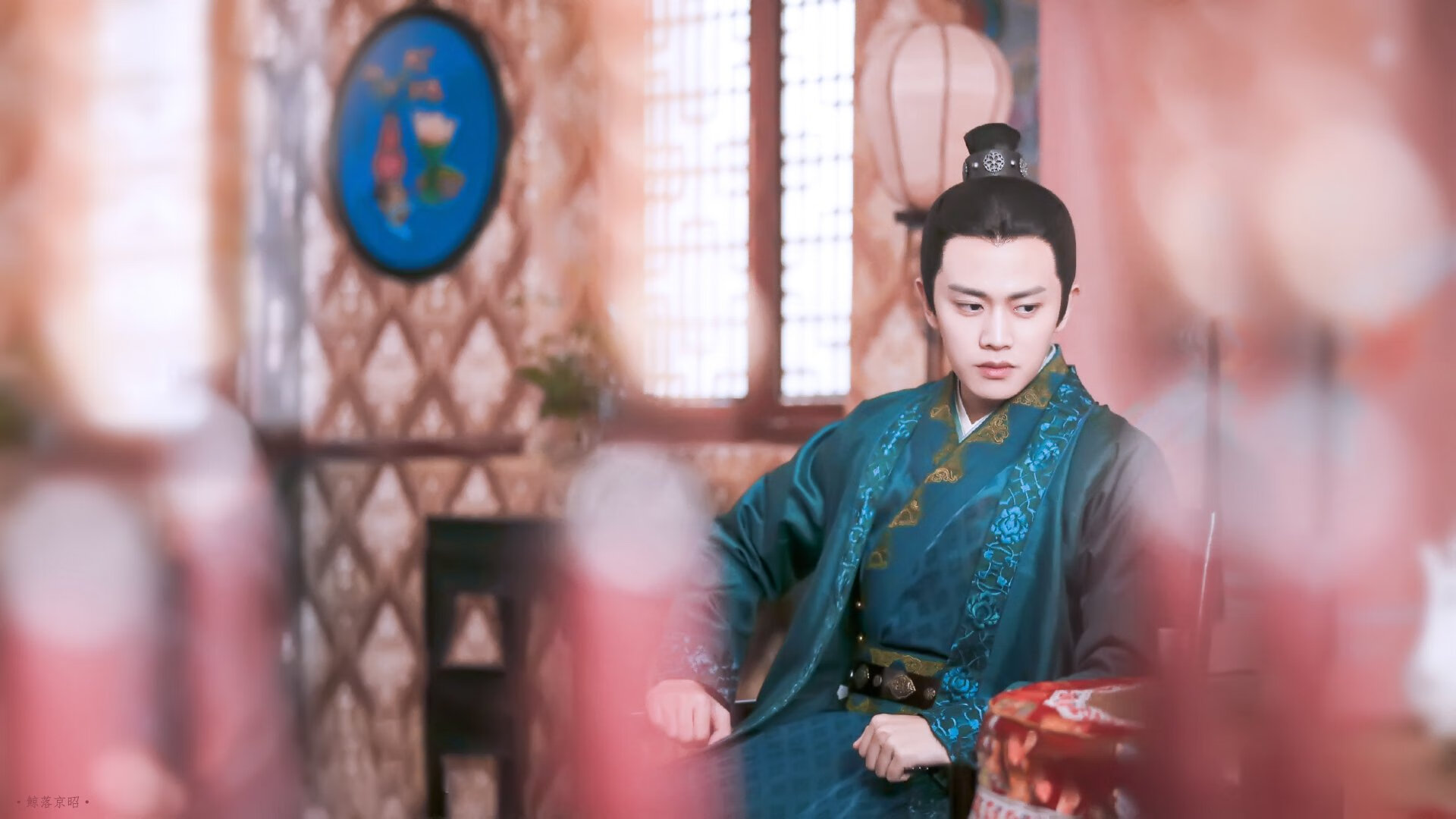 国旗足球挑战赛，弘扬爱国精神，足球场国旗