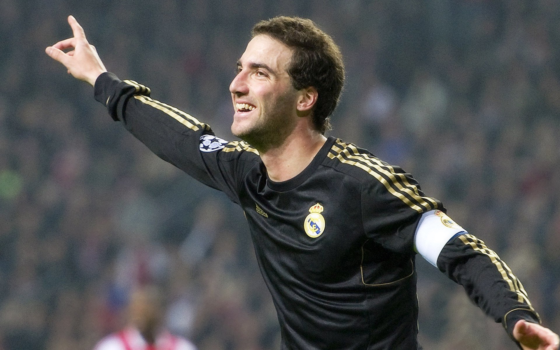 中国足球青少年足球文化建设迈上新台阶，【特写】中国青少年足球_大浪潮与小现实