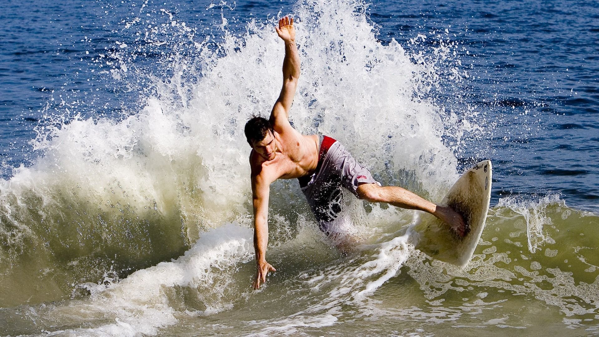 KAIYUN 中国大陆-王宗源跳水技术细节获赞，王宗源跳水视频